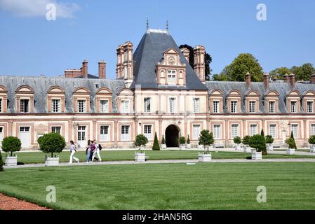 Château de Fontainebleau, bâtiment classé monument historique national (monument historique français) et site classé au patrimoine mondial de l'UNESCO Banque D'Images