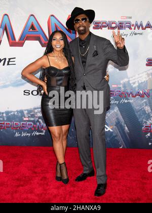 13 décembre 2021, Westwood, Californie, États-Unis : Shahidah Omar et JB Smoove assistent à Sony Pictures 'Spider-Man: No Way Home', première de Los Angeles.(Credit image: © Billy Bennight/ZUMA Press Wire) Banque D'Images