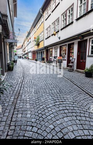 Sur le Krämerbrücke ou le pont du marchand à Erfurt, Thuringe, Allemagne. Banque D'Images