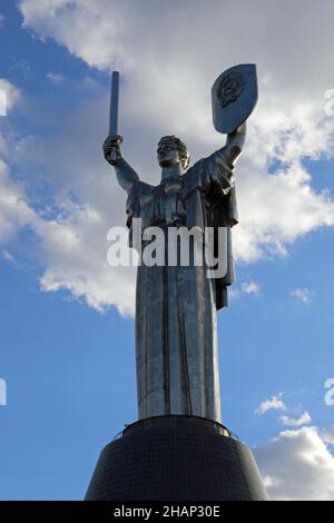 Le Monument de la mère patrie à Kiev Banque D'Images