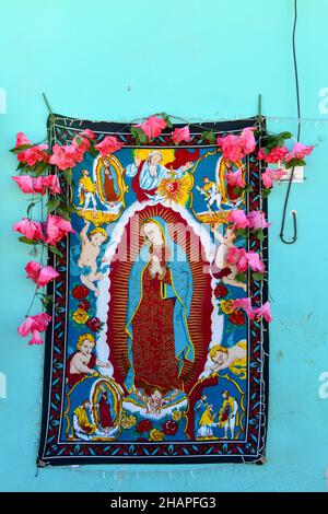 Image de la Vierge de Guadalupe sur une maison à Santa Elena, Yucatan, Mexique Banque D'Images