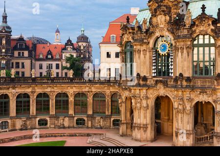 Extérieur du musée du palais de Zwinger, Dresde, Saxe, Allemagne Banque D'Images