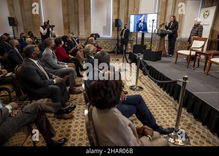 Washington, États-Unis.14th décembre 2021.Le vice-président Kamala Harris participe au Forum de la Banque Freedman avec la secrétaire au Trésor Janet Yellen au Trésor américain Building le mardi 14 décembre 2021 à Washington DC.Photo de Ken Cedeno/UPI crédit: UPI/Alay Live News Banque D'Images