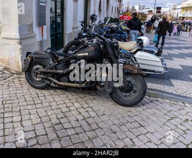 Une moto Harley Davison recherche dans le besoin de réparation.souvent appelé des vélos de rat, entretenu à faible coût ou stylisé pour ressembler à une moto de rat Banque D'Images