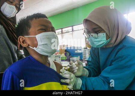 Vaccination Covid pour les étudiants et les enfants de la rue âgés de 6 à 11 ans Banque D'Images