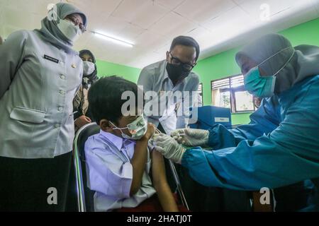 Vaccination Covid pour les étudiants et les enfants de la rue âgés de 6 à 11 ans Banque D'Images