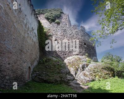 Ruines du château médiéval de Chojnik, châteaux et palais polonais, Pologne Banque D'Images