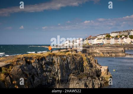 UK Northern Ireland, Co Down, Bangor, Seacliff Road, maisons en bord de mer du long Hole Banque D'Images