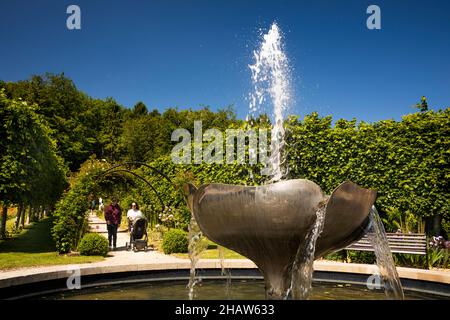 Royaume-Uni Irlande du Nord, Co Down, Bangor, Castle Park, jardin clos,fontaine Banque D'Images