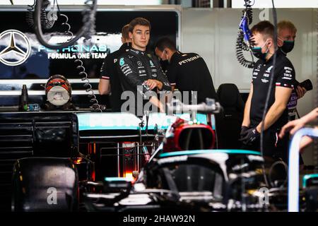 63 RUSSELL George (gbr), Mercedes AMG F1 GP, portrait lors des 2021 essais post-saison du 14 au 15 décembre 2021 sur le circuit Yas Marina, à Yas Island, Abu Dhabi - photo : Antonin Vincent/DPPI/LiveMedia Banque D'Images