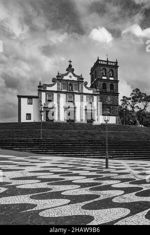 Monochrome, Église de Nossa Senhora da Estrela, Ribeira Grande, île de Sao Miguel, Açores, Portugal Banque D'Images