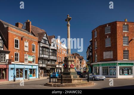 Royaume-Uni, Angleterre, Gloucestershire, Tewkesbury, War Memorial à la jonction des rues High, Church et Barton Banque D'Images