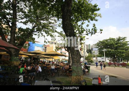 salvador, bahia, brésil - 28 décembre 2016 : vue sur la région de Largo da Mariquita dans le quartier de Rio Vermelho dans la ville de Salvador. Banque D'Images