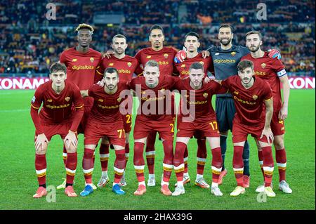 Stadio Olimpico, Rome, Italie.13th décembre 2021.Serie Un football, COMME Roma contre Spezia; Roma team crédit: Action plus Sports/Alamy Live News Banque D'Images