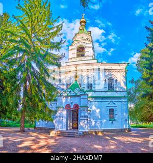 La façade de l'église Saint-Sampson, située sur le champ de bataille de Poltava, en Ukraine Banque D'Images