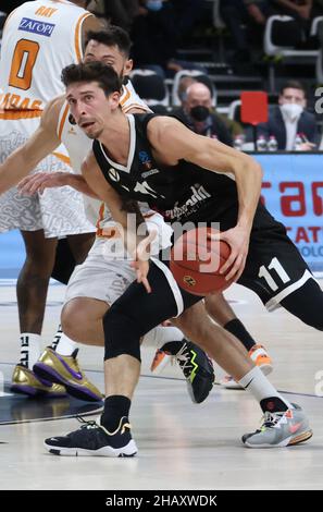 Michele Ruzzier (Segafredo Virtus Bologna) pendant le tournoi Eurocup match Segafredo Virtus Bologna vs.Promitheas Patrasso b.c. à la Segafredo Arena - Bologne, 15 décembre 2021 - photo: Michele Nucci Banque D'Images