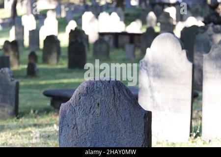 HALIFAX, CANADA - le 07 octobre 2021 : l'ancien cimetière est situé dans un cimetière du centre-ville, à Halifax, au Canada Banque D'Images