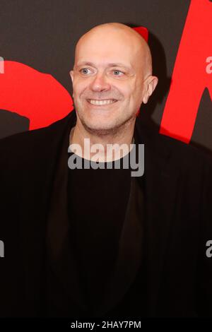 Milan, Italie.15th décembre 2021.Max Pezzali durante Premiere del film Diabolik, News in Milano, Italia, 15 dicembre 2021 Credit: Independent photo Agency/Alamy Live News Banque D'Images