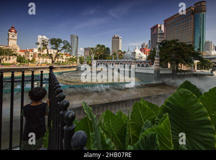 Rivière de la vie près de la mosquée Jamek, Kuala Lumpur Banque D'Images