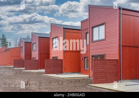 Rue avec style scandinave, maisons de ville ou appartements en copropriété Banque D'Images