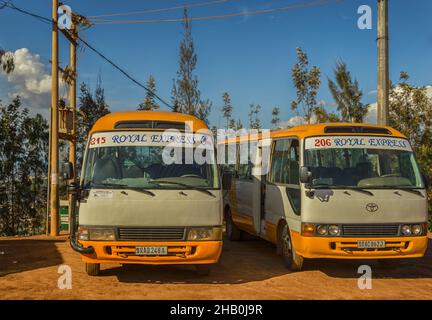 KIGALI, RWANDA - 16 octobre 2017 : KIGALI, RWANDA - 31,2017 OCTOBRE : Gikondo c'est le dernier arrêt de bus où les lignes 206 et 2015 s'arrêtent Banque D'Images