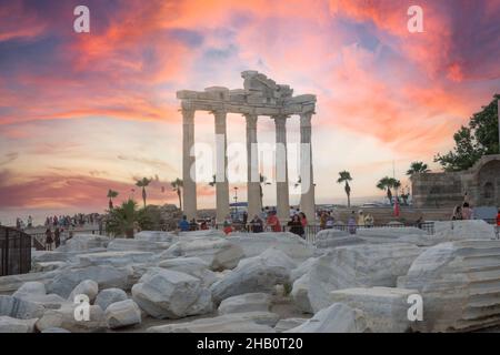 Le Temple d'Apollon est un temple romain construit autour de 150 A.D. sur la côte de la mer Méditerranée.02-07-2021 Side Antalya Turquie.La mise au point sélective reste Banque D'Images