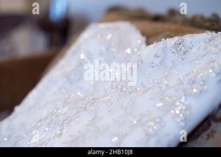 Robe de mariage blanche en gros plan Banque D'Images
