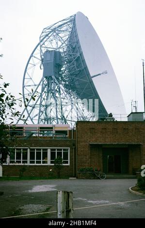 Observatoire radio de la Jodrell Bank et site du patrimoine mondial de l'UNESCO, Macclesfield, Cheshire, Angleterre 1965 Banque D'Images