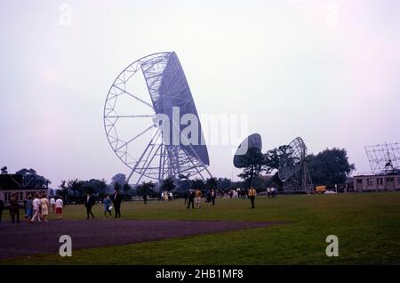 Observatoire radio de la Jodrell Bank et site du patrimoine mondial de l'UNESCO, Macclesfield, Cheshire, Angleterre 1965 Banque D'Images