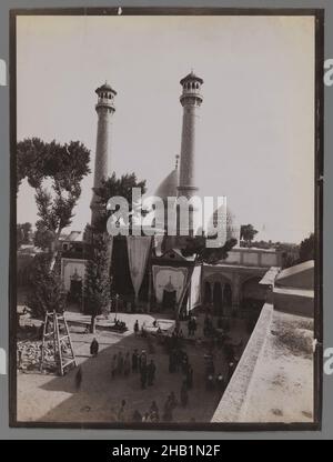 Une des 274 photographies anciennes, Photographie, fin 19th-début 20th siècle, Qentra, période Qentra, image: 7 1/16 x 9 7/16 po., 18 x 24 cm, rassemblement, Moyen-Orient, mosquée, gens,photographie, religion, tours Banque D'Images