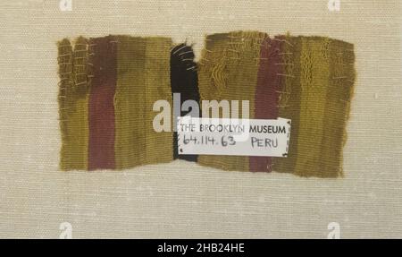 Fragment textile, indéterminé, Chimú, coton, fibre camélide,1000-1400, période intermédiaire tardive, 15,0 x 7,0 cm Banque D'Images