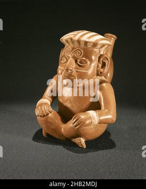 Cuve à bec à étrier sous la forme d'un personnage mâle assis, Moche, période intermédiaire précoce, c. 600 BC–AD, c. 300–600,Céramique avec pigment, Jequetepeque, la Libertad département, Perú, Amérique du Sud,Site DOS Cabezas, Jequetepeque, département de la Libertad, Pérou, Amérique du Sud,Site la Mina, céramique, conteneurs, 7 x 6 x 7 po.(17,8 x 15,2 x 17,8 cm Banque D'Images