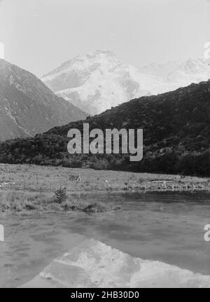 Mt Sefton, studio Muir & Moodie, studio de photographie, vers 1904, Nouvelle-Zélande, photographie en noir et blanc Banque D'Images