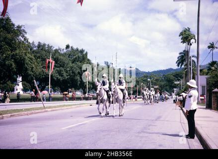 Jour de l'indépendance, 31 août 1962, Port of Spain, Trinité-et-Tobago, West Indies procession à l'ouverture du Parlement Banque D'Images