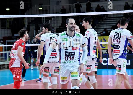 Trento, Italie.16th décembre 2021.Matey Kaziyski (ITAS Trentino) pendant ITAS Trentino vs Fenerbahce HDI Istanbul, match de volley de la Ligue des champions du CEV à Trento, Italie, décembre 16 2021 crédit: Independent photo Agency/Alay Live News Banque D'Images