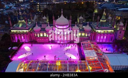 Vue aérienne Royal Pavillion patinoire, Brighton 2021 Banque D'Images