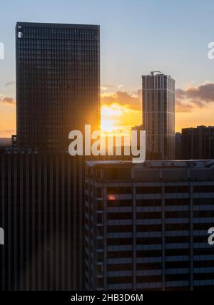 Bâtiments au coucher du soleil le long de Broad Street Birmingham Banque D'Images
