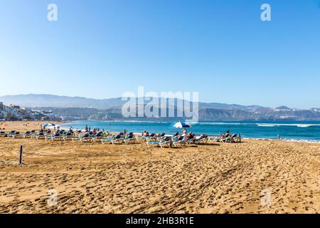 Plage De Las Canteras (Playa De Las Canteras) À Las Palmas De Gran Canaria, Île Des Canaries, Espagne. 3 km de sable doré est le coeur et l'âme de L Banque D'Images