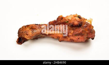 Tandoori Chicken Tangri sur fond blanc Banque D'Images