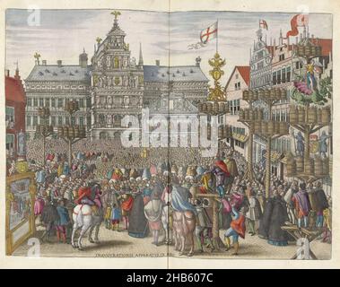 Inauguration sur la Grand place, 1599, Inaugurationis appareil à foro (titre sur objet), inauguration sur une scène devant l'hôtel de ville sur la Grand place, décembre 1599.Une grande foule se rassemble sur la place, dans les poteaux de premier plan avec des pektons décorés avec des images de Saint-George vaincre le dragon.Les pièces de monnaie et les jetons sont dispersés du podium.Lors de l'entrée à Anvers.Partie de: Historica narratio profeceissimorum et inaugulationis serenissimorum Belgii principum Alberti et Isabellae Austriae archiducum, la description des entrées du couple à Bruxelles, Anvers, Gand et Banque D'Images