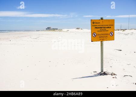 « Zone interdite » sur la plage de sable à proximité de la centrale nucléaire Koeberg d'Eskom, Afrique du Sud Banque D'Images