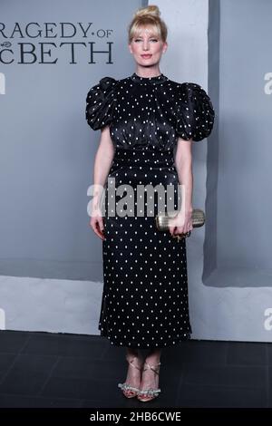 Los Angeles, États-Unis.16th décembre 2021.LOS ANGELES, CALIFORNIE, États-Unis - DÉCEMBRE 16 : l'actrice Emma King arrive à la première de Los Angeles d'Apple Original films et de A24 'la tragédie de Macbeth' qui s'est tenue au complexe de théâtre Directors Guild of America le 16 décembre 2021 à Los Angeles, Californie, États-Unis.(Photo de Xavier Collin/image Press Agency/Sipa USA) crédit: SIPA USA/Alay Live News Banque D'Images