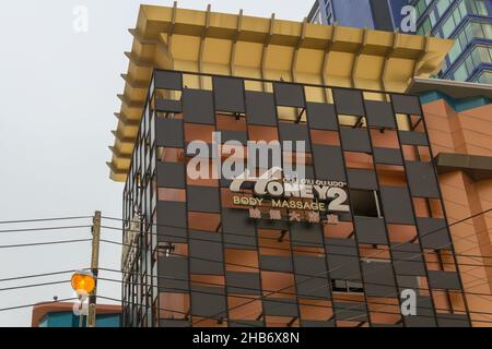 PATTAYA, THAÏLANDE - 20 avril 2018: PATTAYA,THAÏLANDE - 20,2018 AVRIL: Massage corporel miel 2 ce bâtiment est dans la deuxième route et c'est un bâtiment pour Banque D'Images