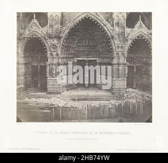 Portail principal de la cathédrale d'Amiens, Portail de la façade principale de la cathédrale d'Amiens (titre sur objet), souvenirs photographiques (titre sur objet), Charles Marville (mentionné sur objet), imprimeur: Louis-désiré Blanquart-Evrard (mentionné sur objet), Amiens, imprimeur: Lille, éditeur: Lille, 1850 - 1853papier, carton, papier salé, hauteur 208 mm × largeur 256 mm hauteur 399 mm × largeur 566 mm Banque D'Images