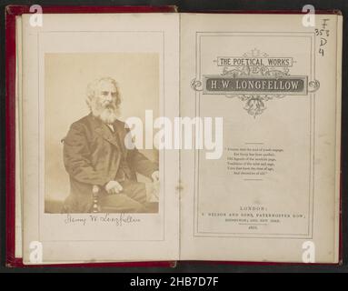 Les œuvres poétiques de H.W.Longfellow (titre sur objet), Henry Wadsworth Longfellow (mentionné sur objet), éditeur: T. Nelson et Sons (mentionné sur objet), Londres, 1866, support photographique, papier,gravure, hauteur 175 mm × largeur 115 mm × épaisseur 35 mm Banque D'Images