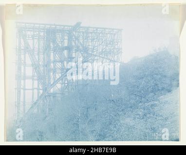 Construction du Viaduc de Viaur en France par la Société de Construction des Battignolles, 18 janvier 1901, anonyme, France,18-Jan-1901, support photographique, cyanotype, hauteur 225 mm × largeur 285 mm Banque D'Images