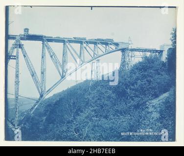 Construction du Viaduc de Viaur en France par la Société de Construction des Battignolles, 21 mai 1902, anonyme, France,21-mai-1902, support photographique, cyanotype, hauteur 237 mm × largeur 299 mm Banque D'Images