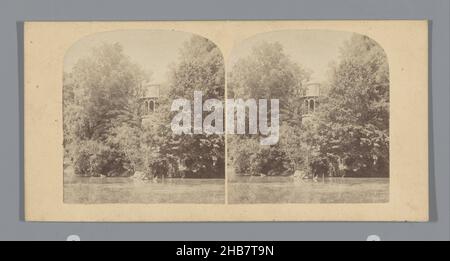 Tour du Hameau de la Reine à Versailles, anonyme, Tuin van Versailles, c.1850 - c.1875, carton, imprimé albumine, hauteur 85 mm × largeur 170 mm Banque D'Images