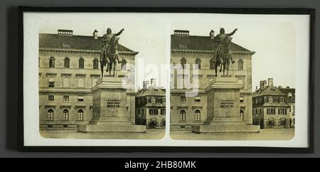 Statue équestre de Maximilian I de Bavière sur Wittelsbacherplatz à Munich, anonyme, München, 1860 - 1890, verre,glissière, hauteur 85 mm × largeur 170 mm Banque D'Images