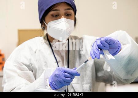 Italie, région Lombardie, Brescia, 16 décembre 2021 : urgence Covid-19, Hôpital civil, vaccination anti Covid pour les enfants âgés de 5 à 11 ans.Dans le pictu Banque D'Images